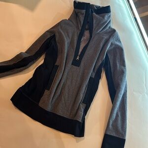 LULULEMON sweatshirt